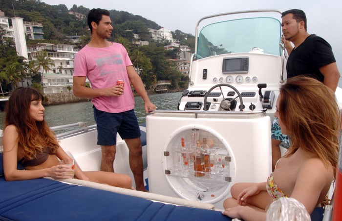 Bote Zefir G800 Full - Centro Rabeta